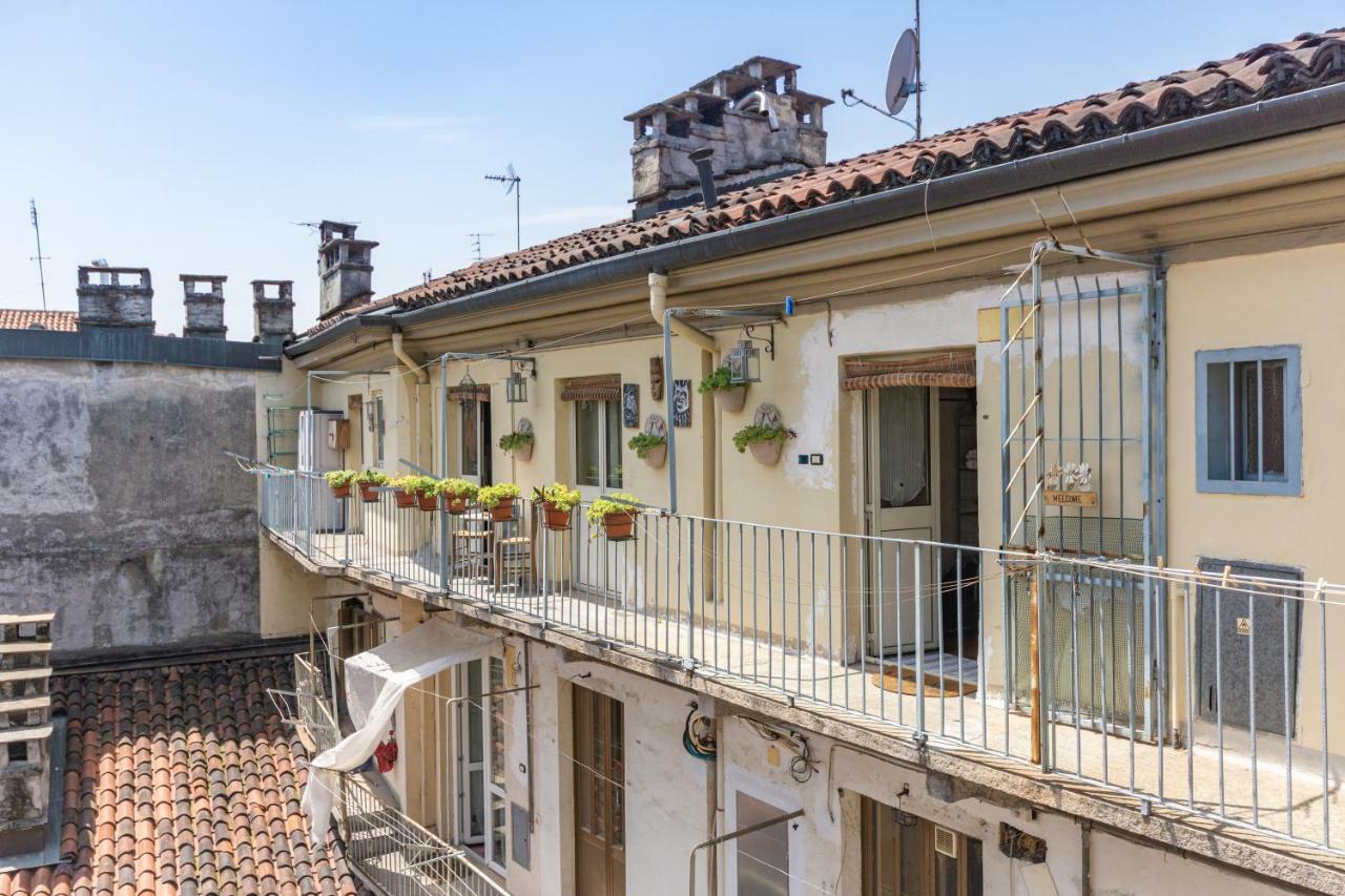 San Salvario Apt With Balcony Turin Bagian luar foto